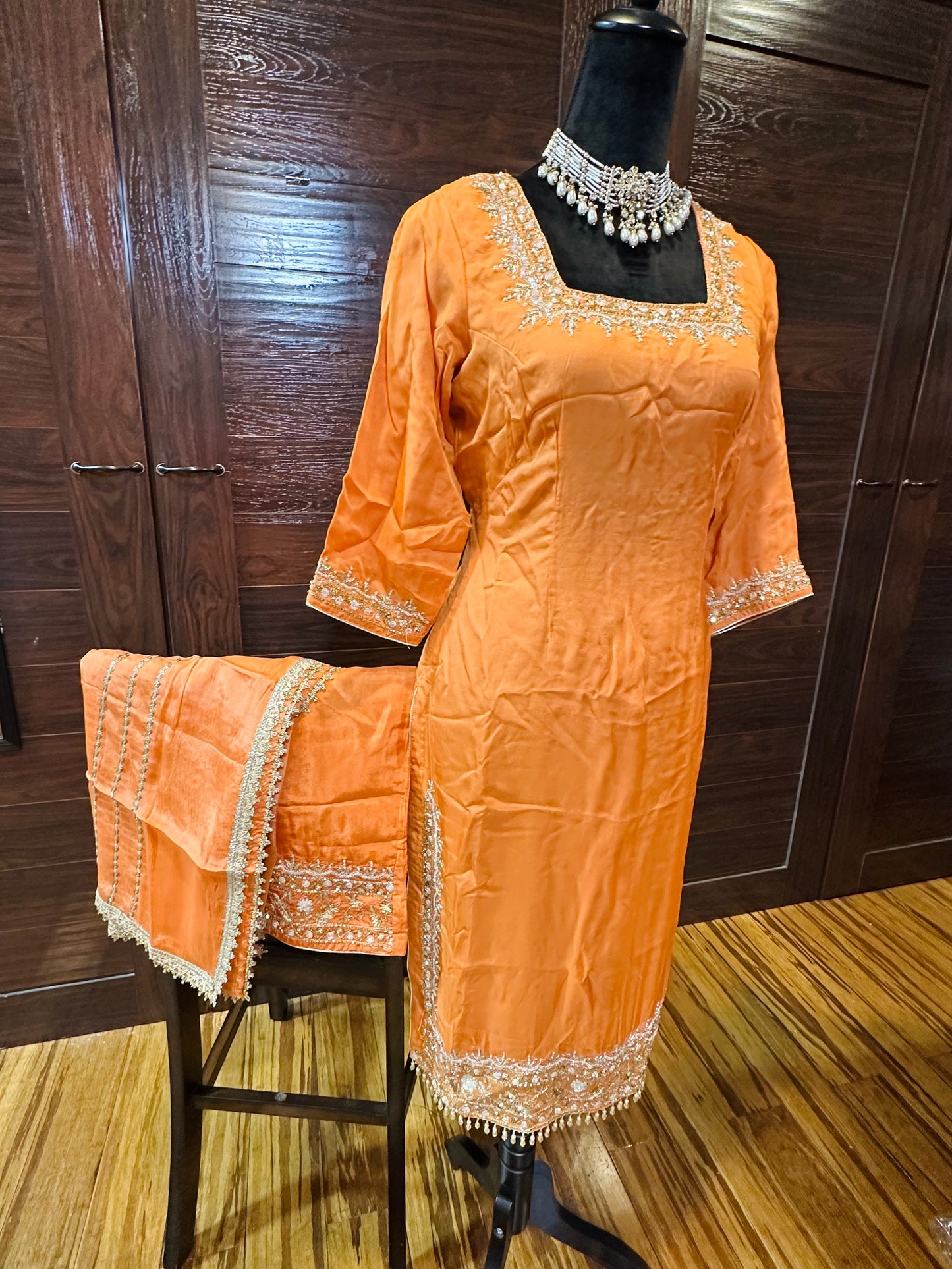 Stylish Suit With Pants & Dupatta Size 40 (With Margin 44)