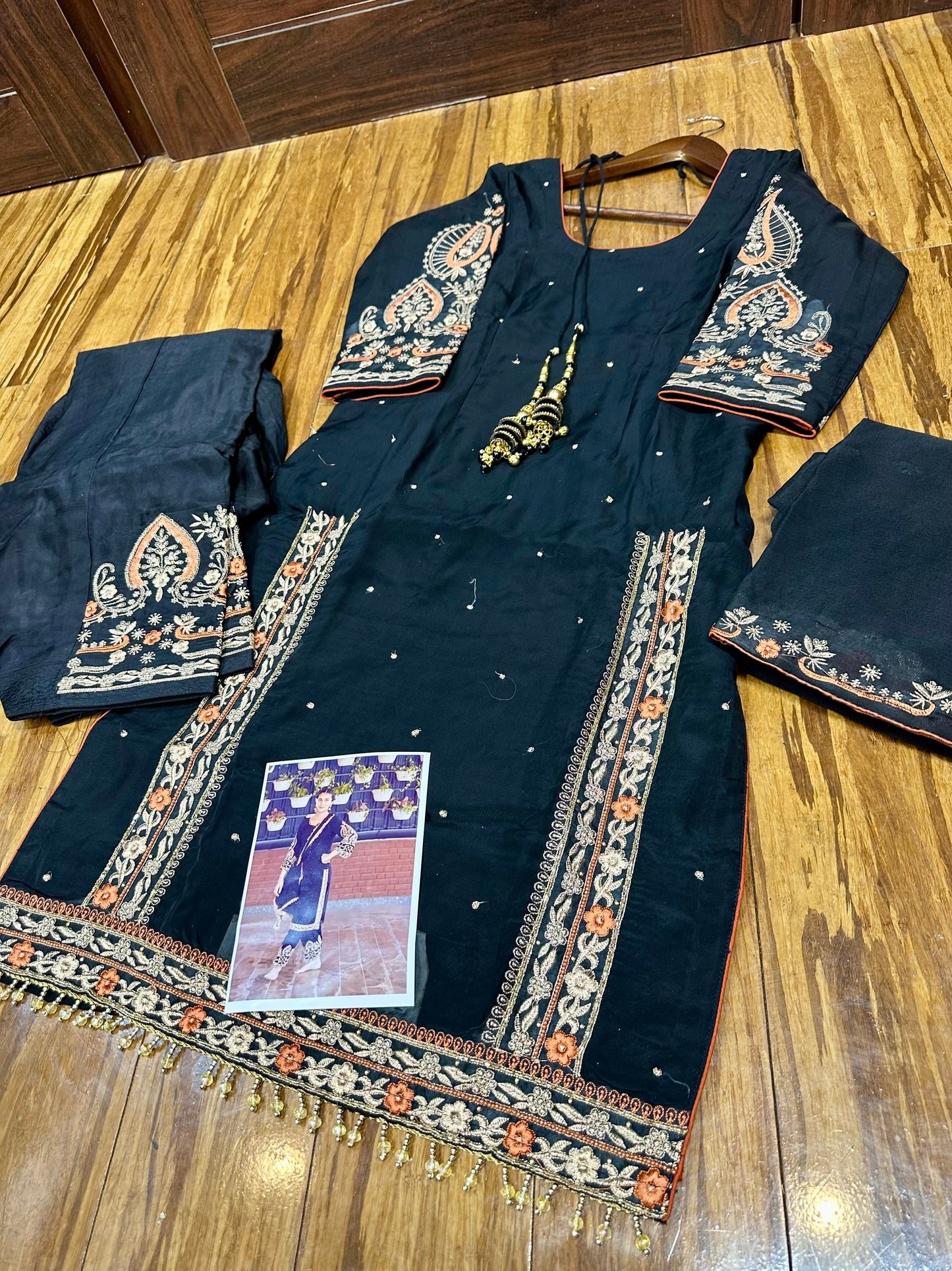 Beautiful black outfit with orange embroidery 38/40 ready (margin Upto 46)