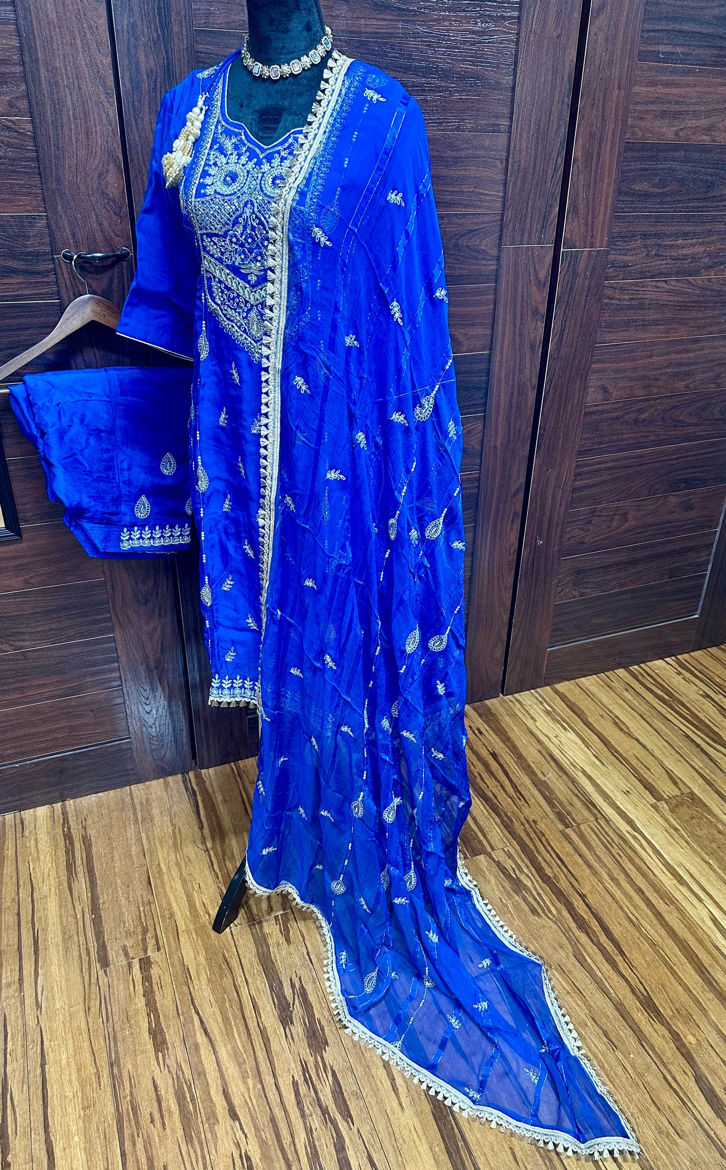 Stunning Boutique Salwar Suit 40 Ready (Margin For Upto 45)