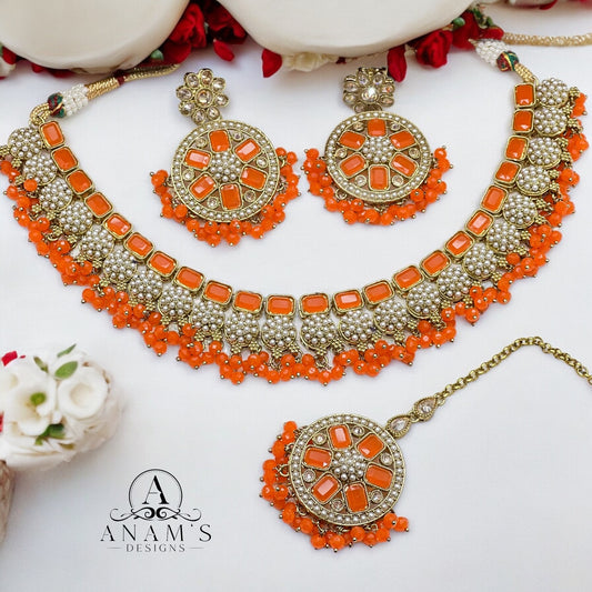 Stylish Necklace Set With Beautiful Earrings image 3