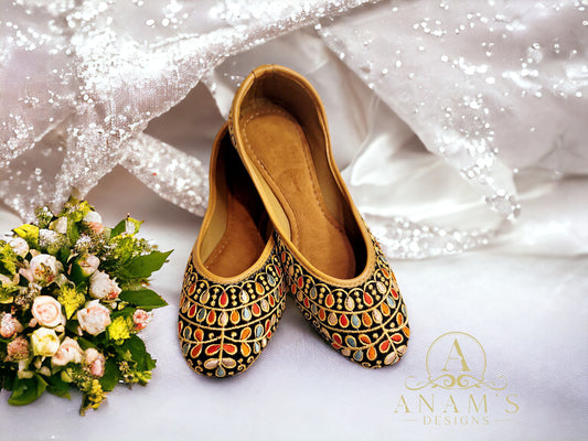 Beautiful Black Based Punjabi Jutti (Multi)