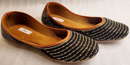 Stylish & Very Comfertable Punjabi Jutti (Black) image 3