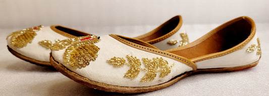 High Quality & Stylish Punjabi Jutti image 3
