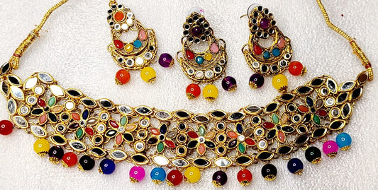 Mirror & Stoned Stylish Necklace Set image 3