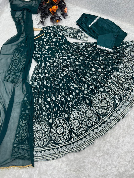 Beautiful Gown & Dupatta Set image 3
