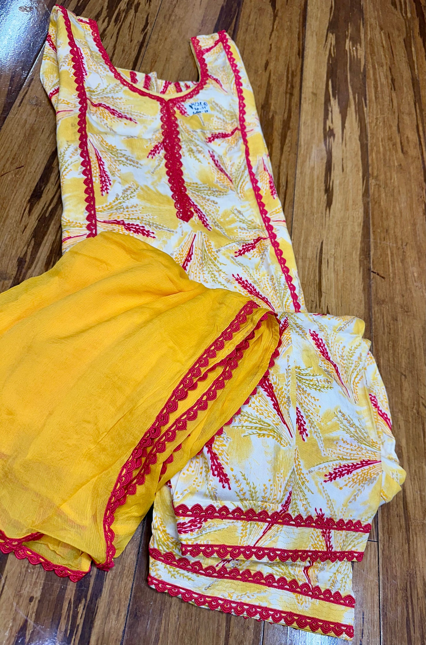 Extremely Stunning Boutique Suit With 4 Different Designs To Select From