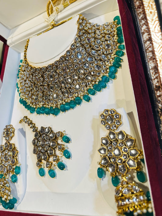 Superior Quality Heavy Look Kundan Bridal Set image 3