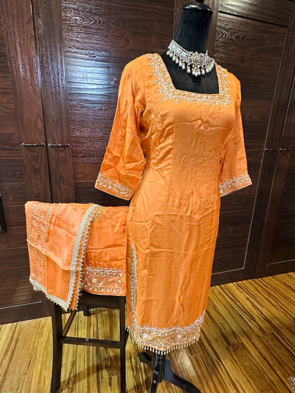 Stylish Suit With Pants & Dupatta Size 40 (With Margin 44)