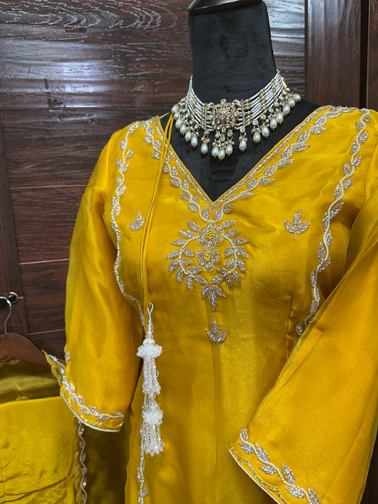 Trending Shimmer Fabric Boutique Piece (40/42 Ready) Margin Upto46