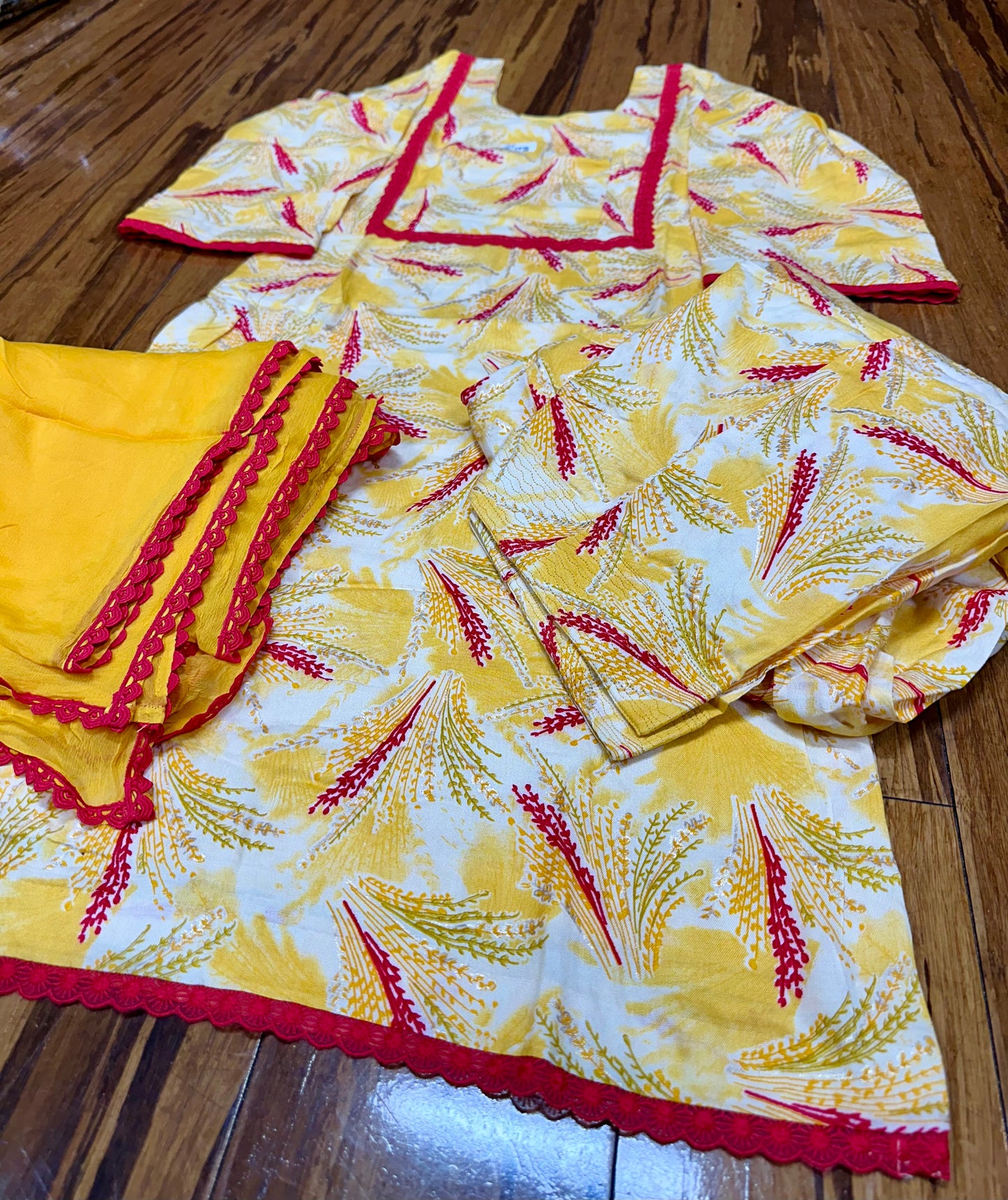 Extremely Stunning Boutique Suit With 4 Different Designs To Select From