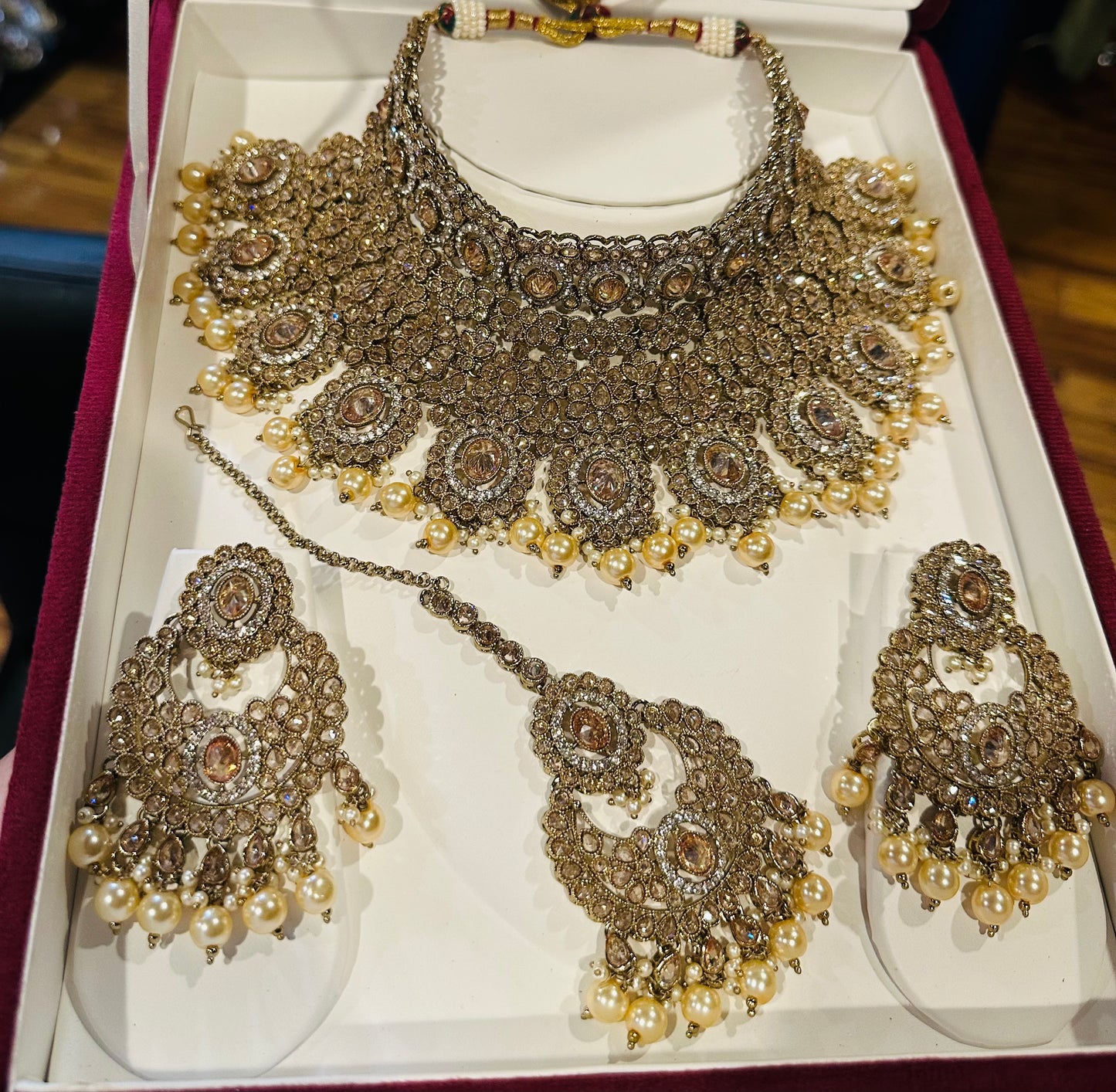 Royal Look Reverse Polki Bridal Set (Gold)