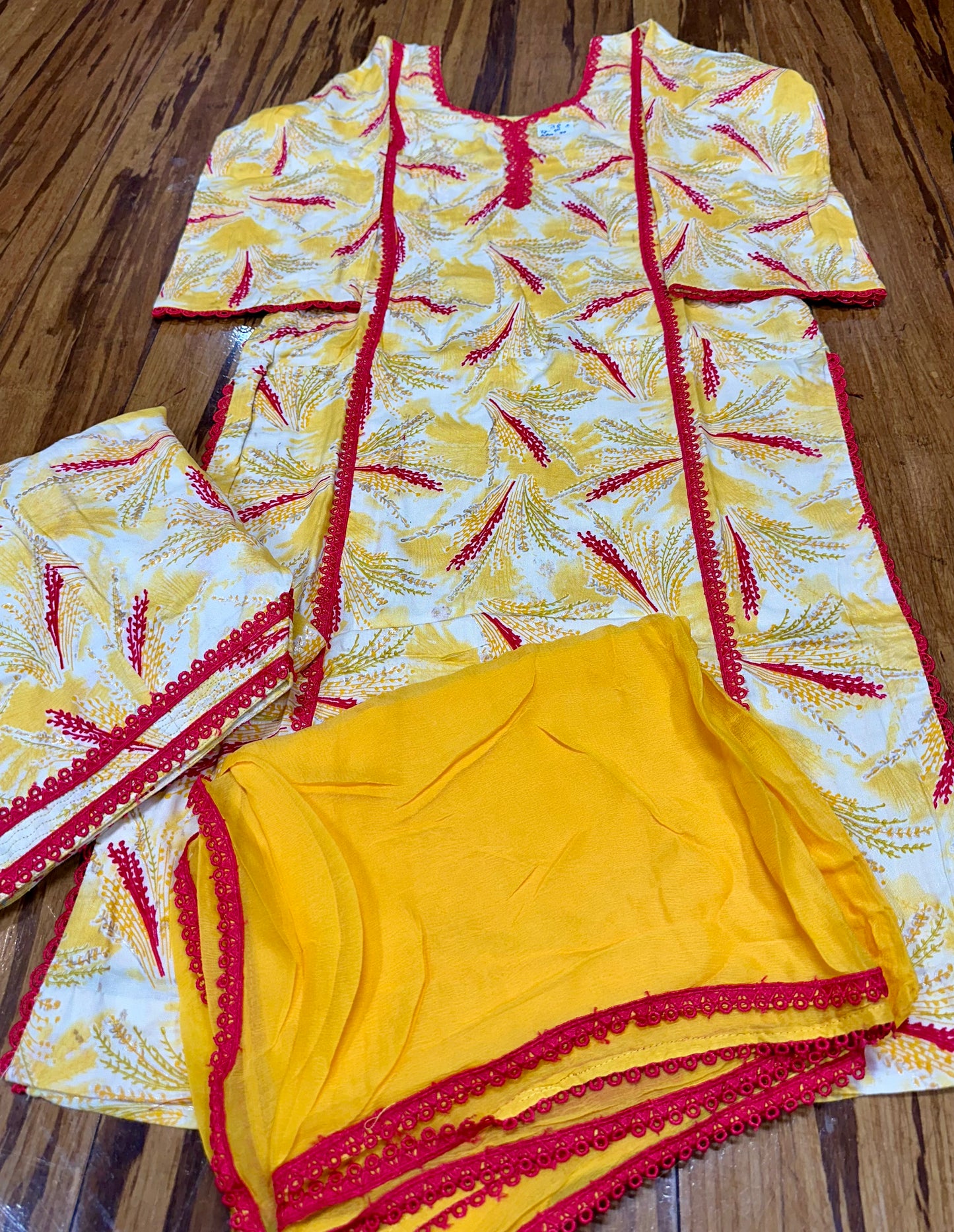 Extremely Stunning Boutique Suit With 4 Different Designs To Select From