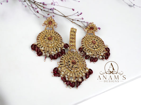 Stylish Earrings & Tikka Set