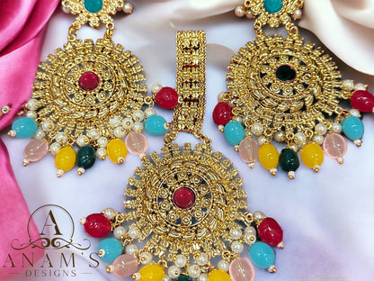 Stylish Earrings & Tikka Set