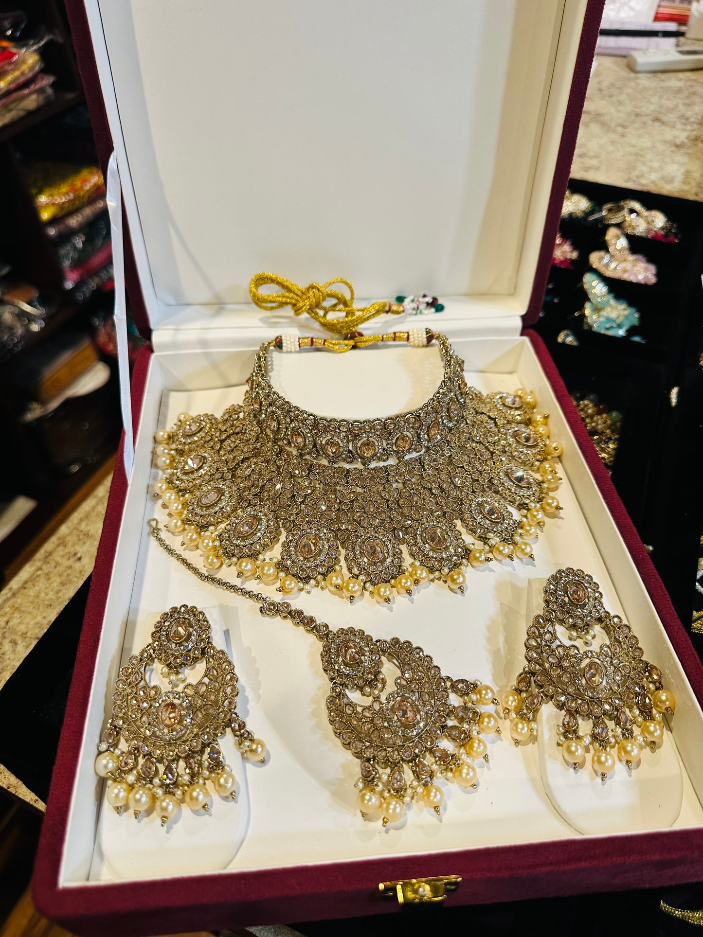 Royal Look Reverse Polki Bridal Set (Gold)