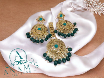 Stylish Earrings & Tikka Set