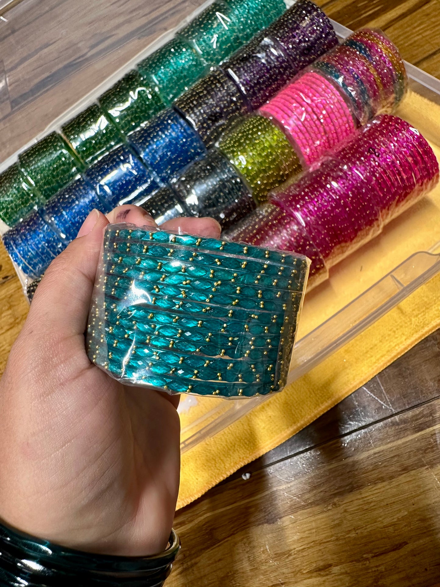 Trending Raindrop Glass Bangles(12 Bangles) 2.8