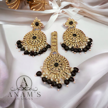Stylish Earrings & Tikka Set