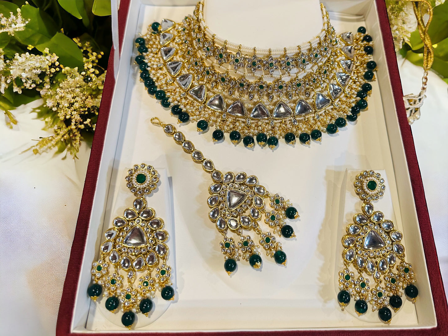 Extremely Beautiful High-Quality Kundan Bridal Set