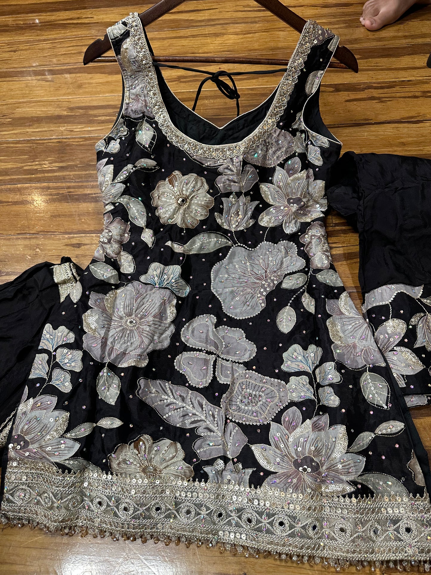 Designer Pakistani Farshi Salwar Suit