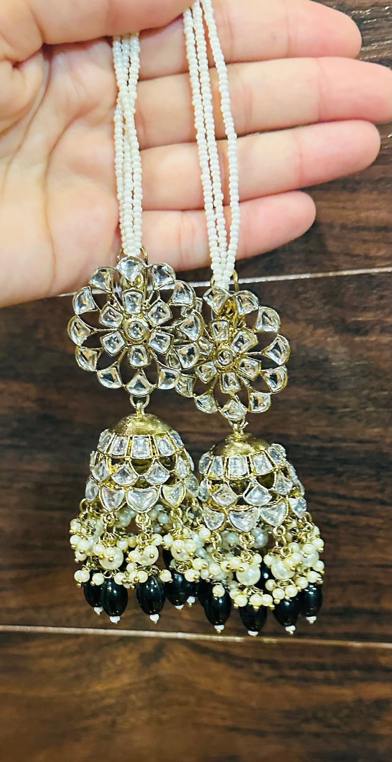 Stylish Kundan Sahara Jhumkis