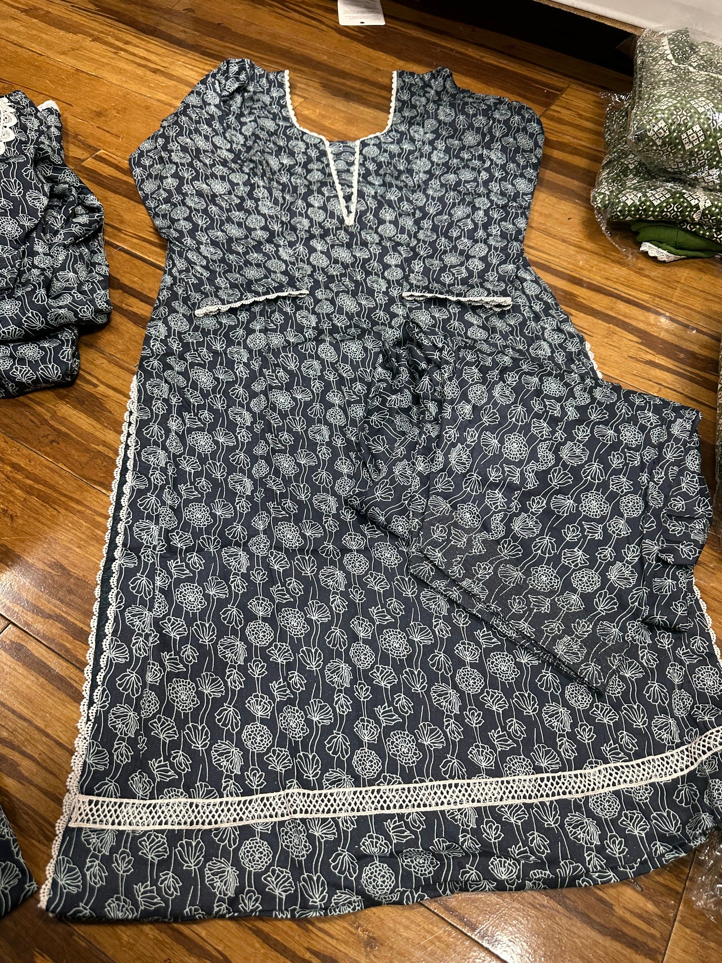 Boutique Style Stitched Allover Print Salwar Suit 38/40