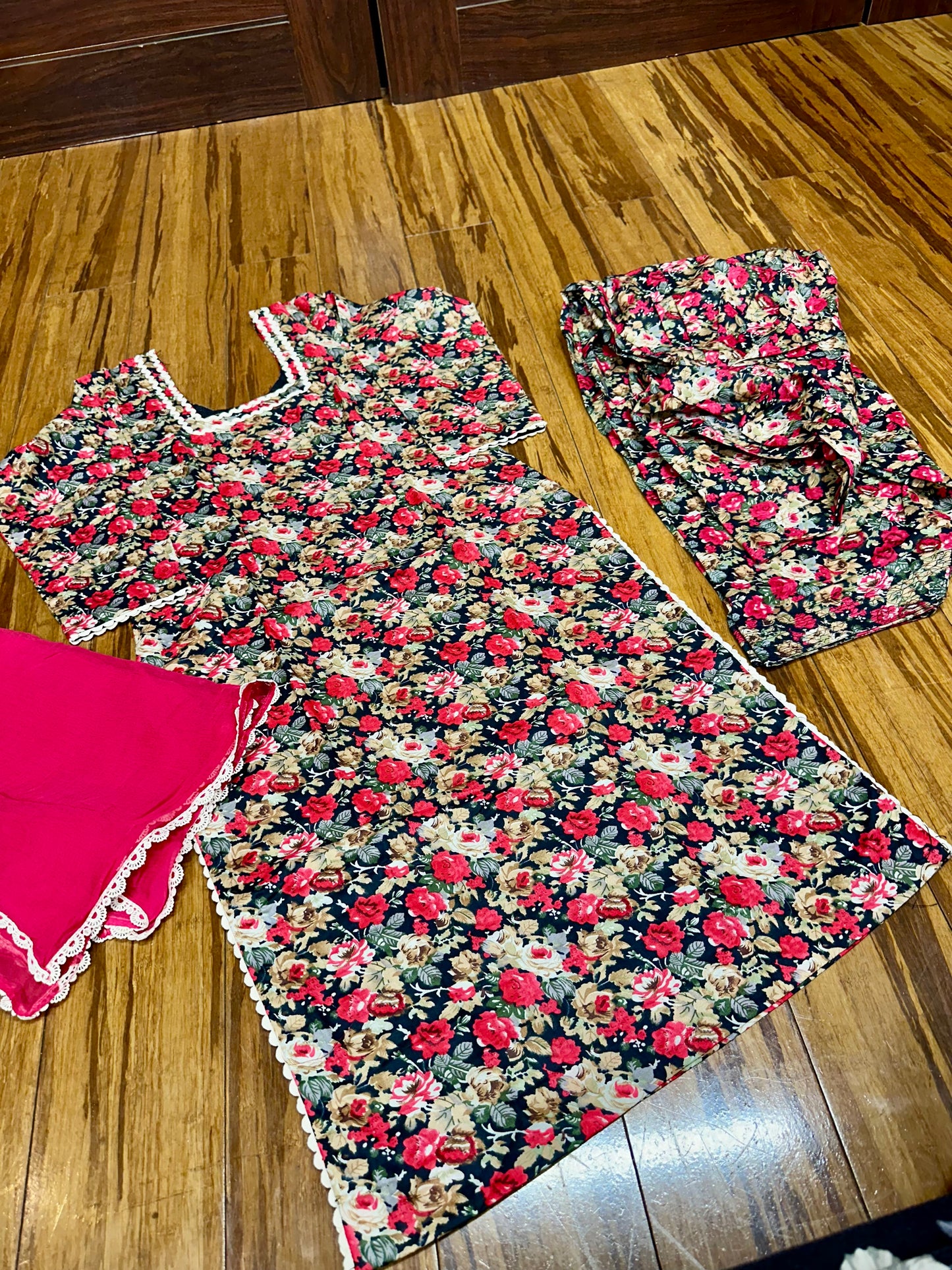 Allover Cambric cotton salwar suit with pure chiffon dupatta (36/38) D15