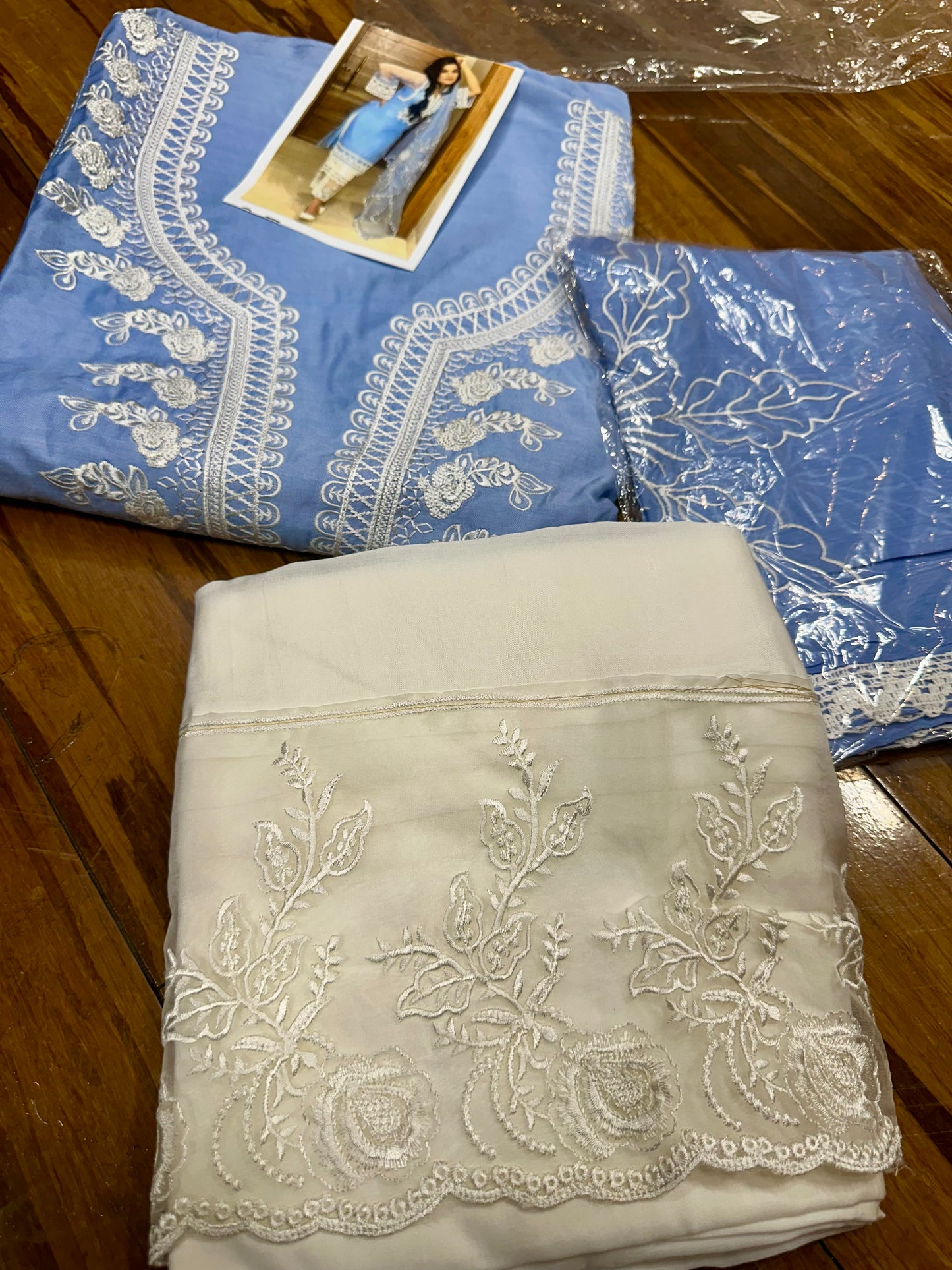 Boutique Style Unstitched Suit