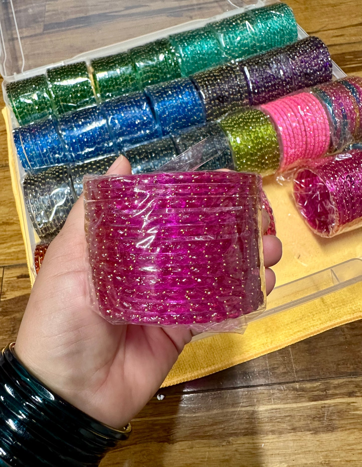 Trending Raindrop Glass Bangles(12 Bangles) 2.8