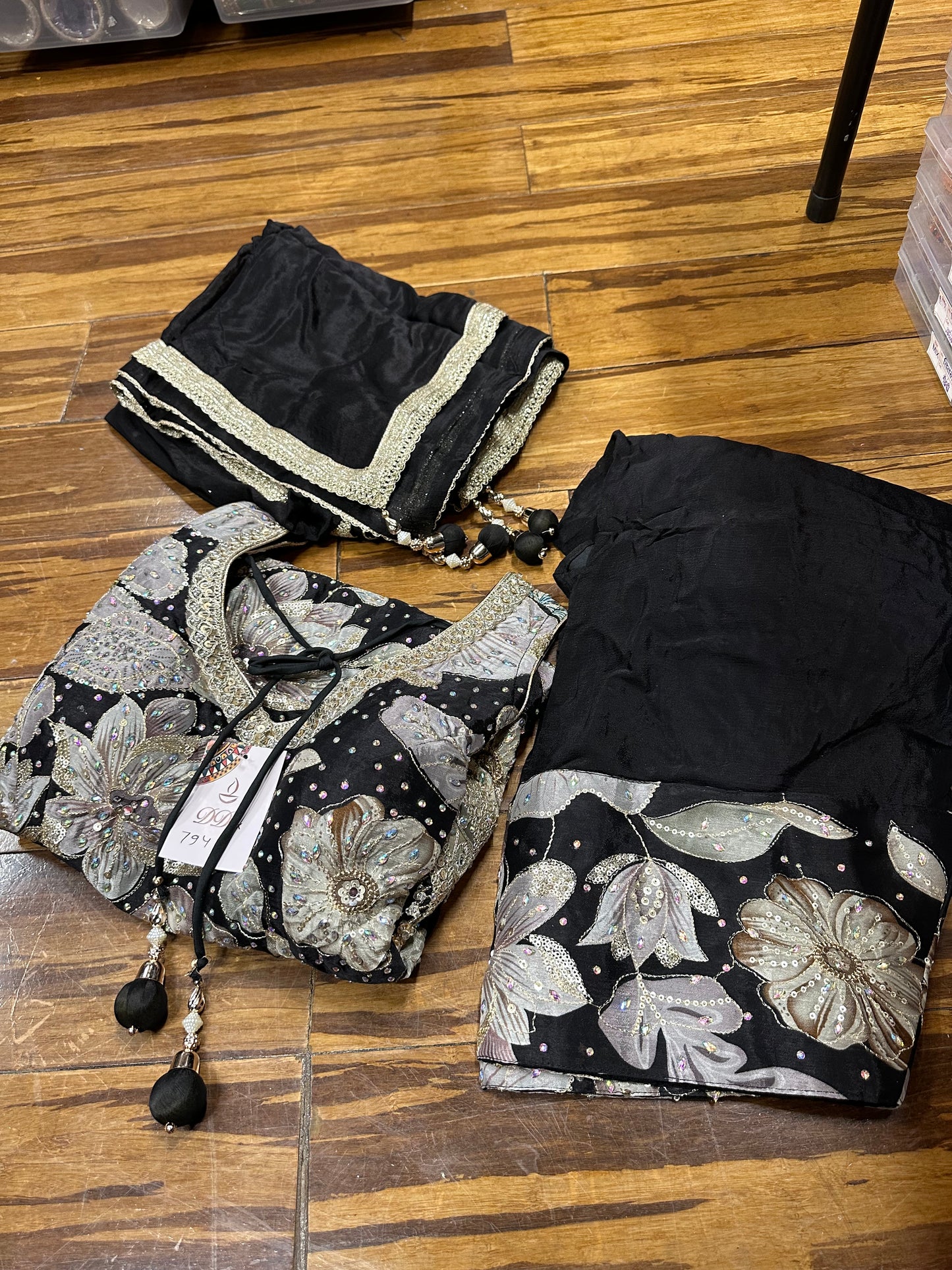 Designer Pakistani Farshi Salwar Suit