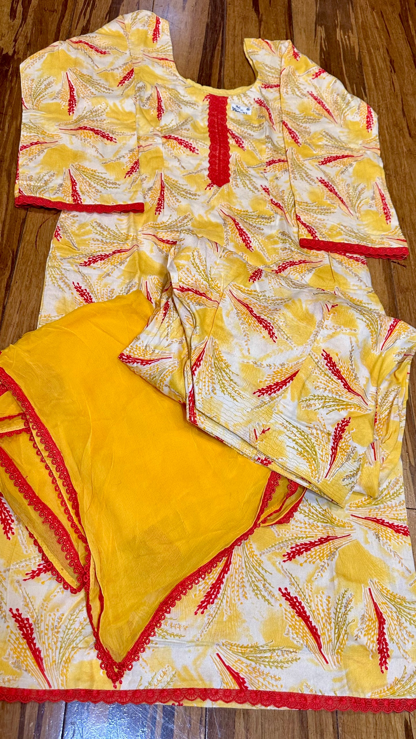 Extremely Stunning Boutique Suit With 4 Different Designs To Select From