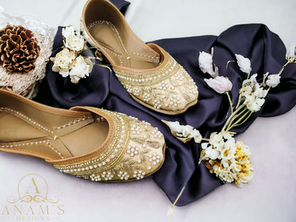 Beautiful Tilla Work Punjabi Jutti With Double Padded Comfort