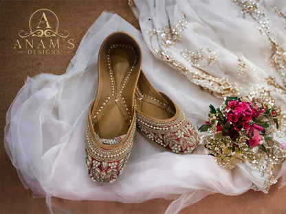 Beautiful Tilla Work Punjabi Jutti With Double Padded Comfort