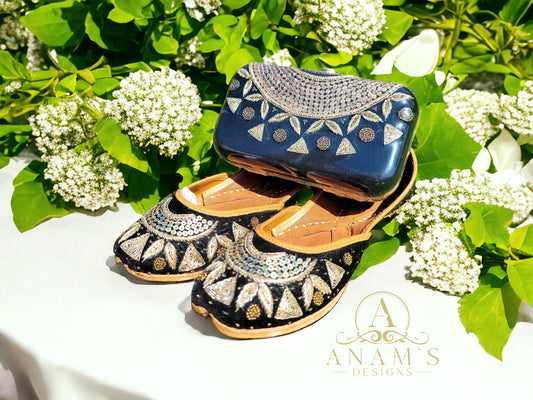 Designer Hand Embroidered Punjabi Jutti With Clutch