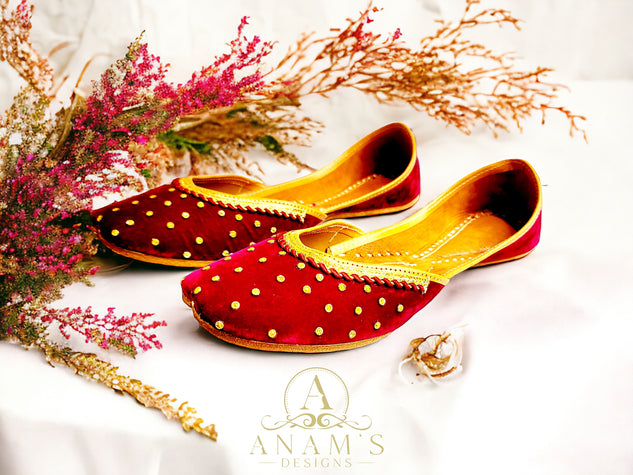 Designer Velvet Punjabi Jutti