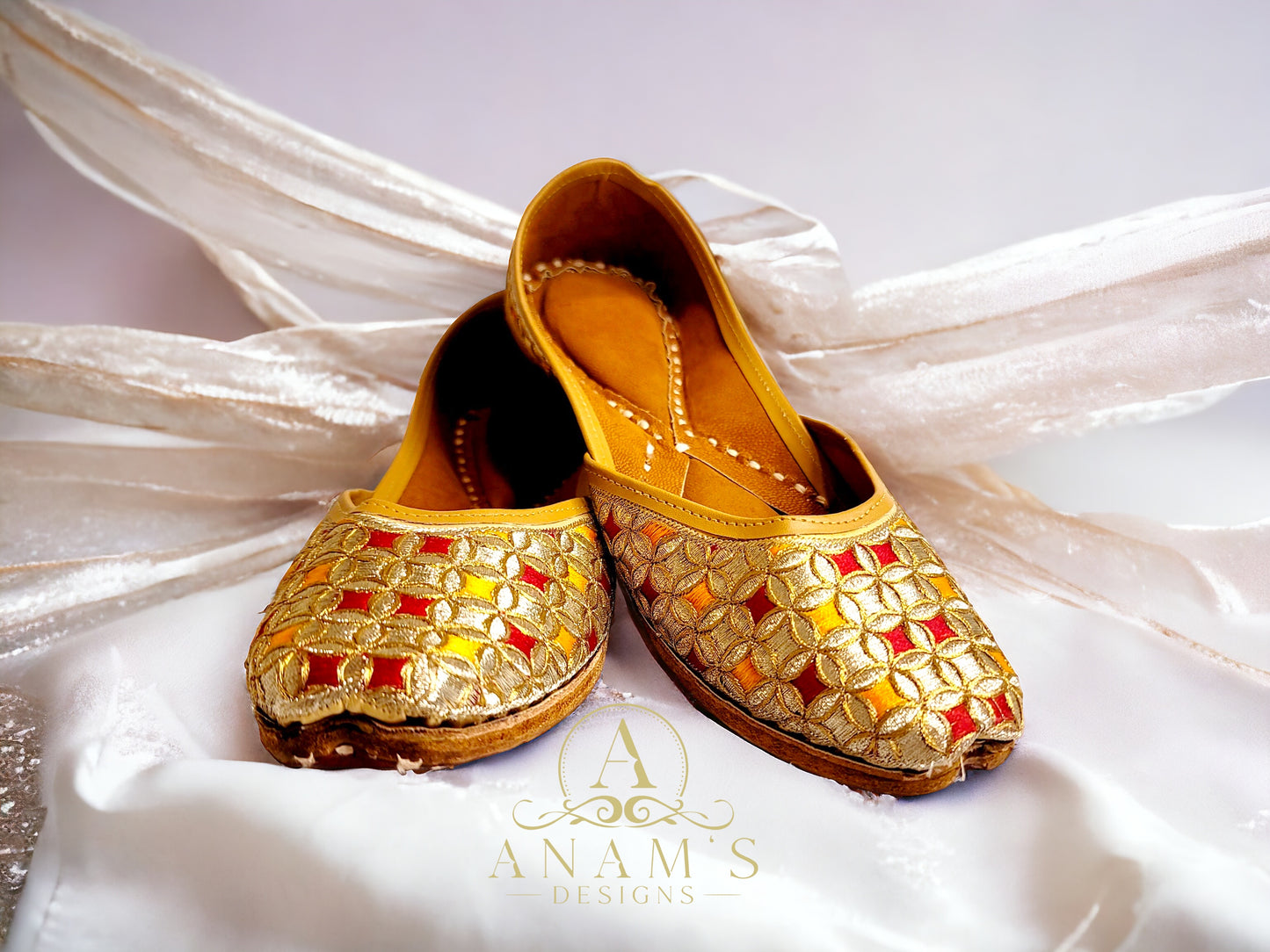 Double Cushioned Multi Punjabi Jutti Multi