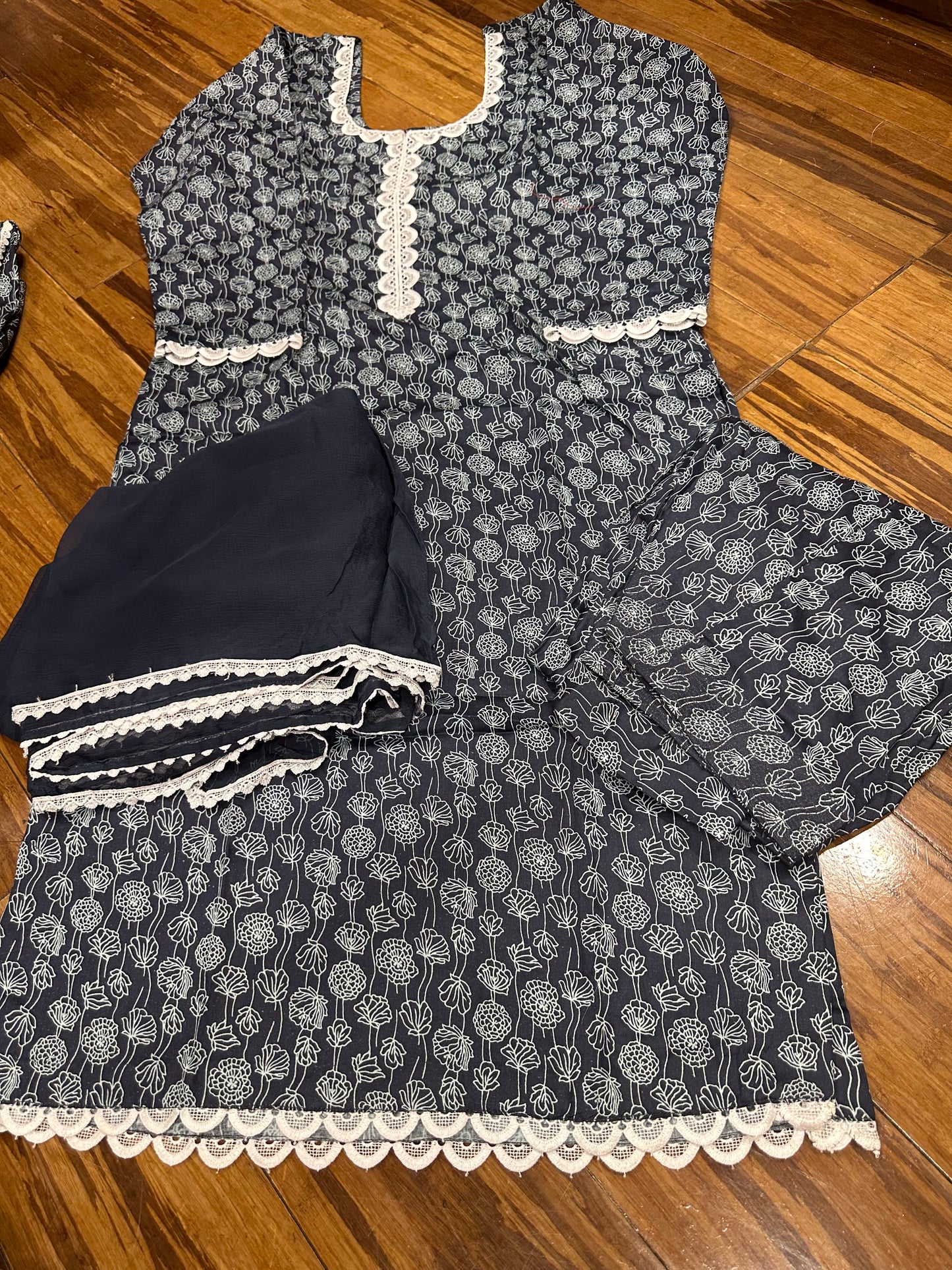 Boutique Style Palazzo Suit