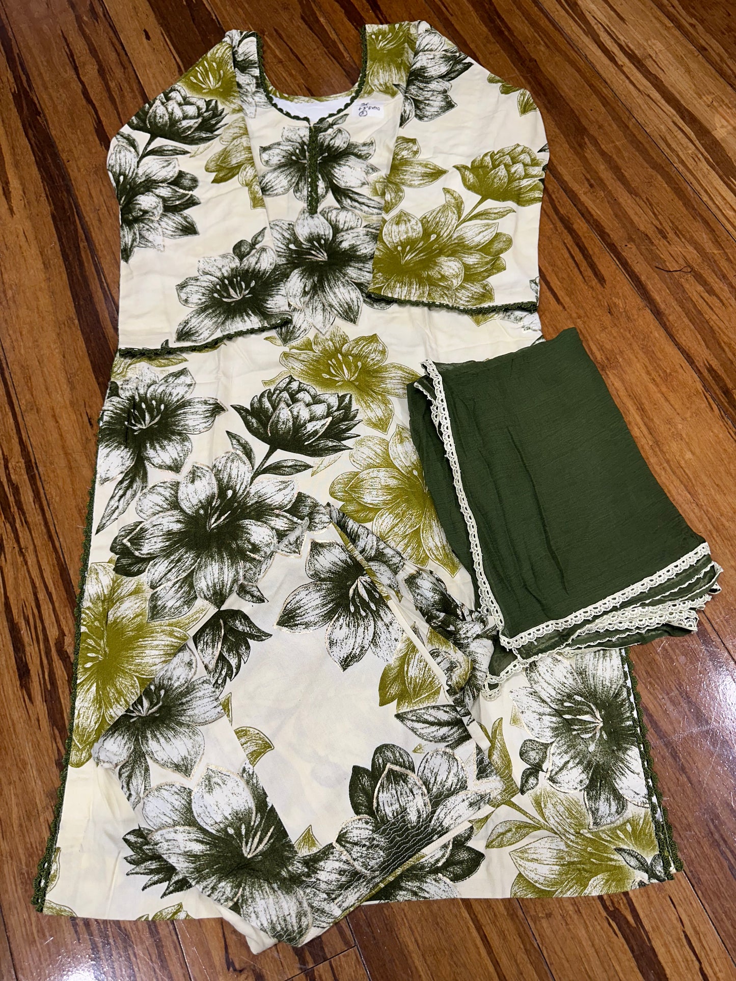 Summer Special Boutique Style Salwar Suit (Top With Lining) & Pure Chiffon Dupatta