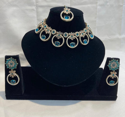 Super Duper Lightweight & Stylish choker Set