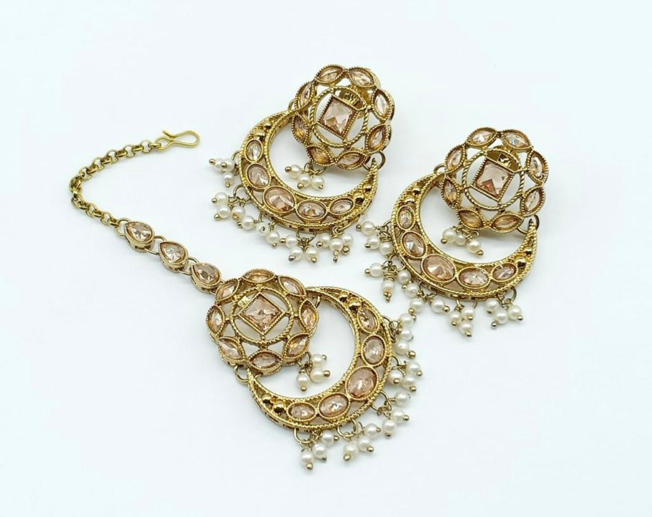 Quality Polki Earrings With Tikka (Gold Toned)