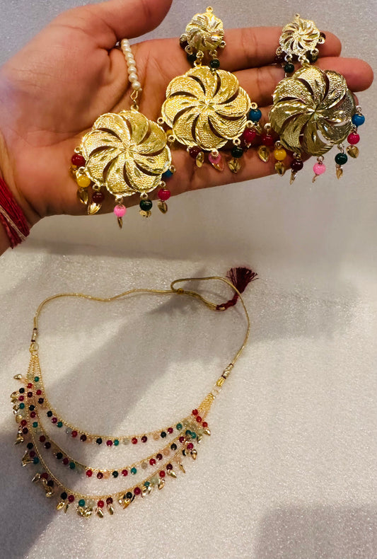Gold-Plated Pippal Patti 3-Layer Neckline image 3