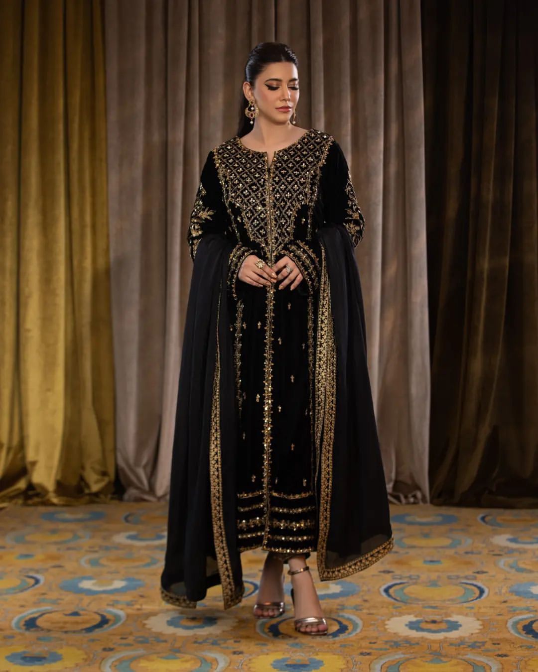 Extremely Beautiful Pakistani Velvet Suit