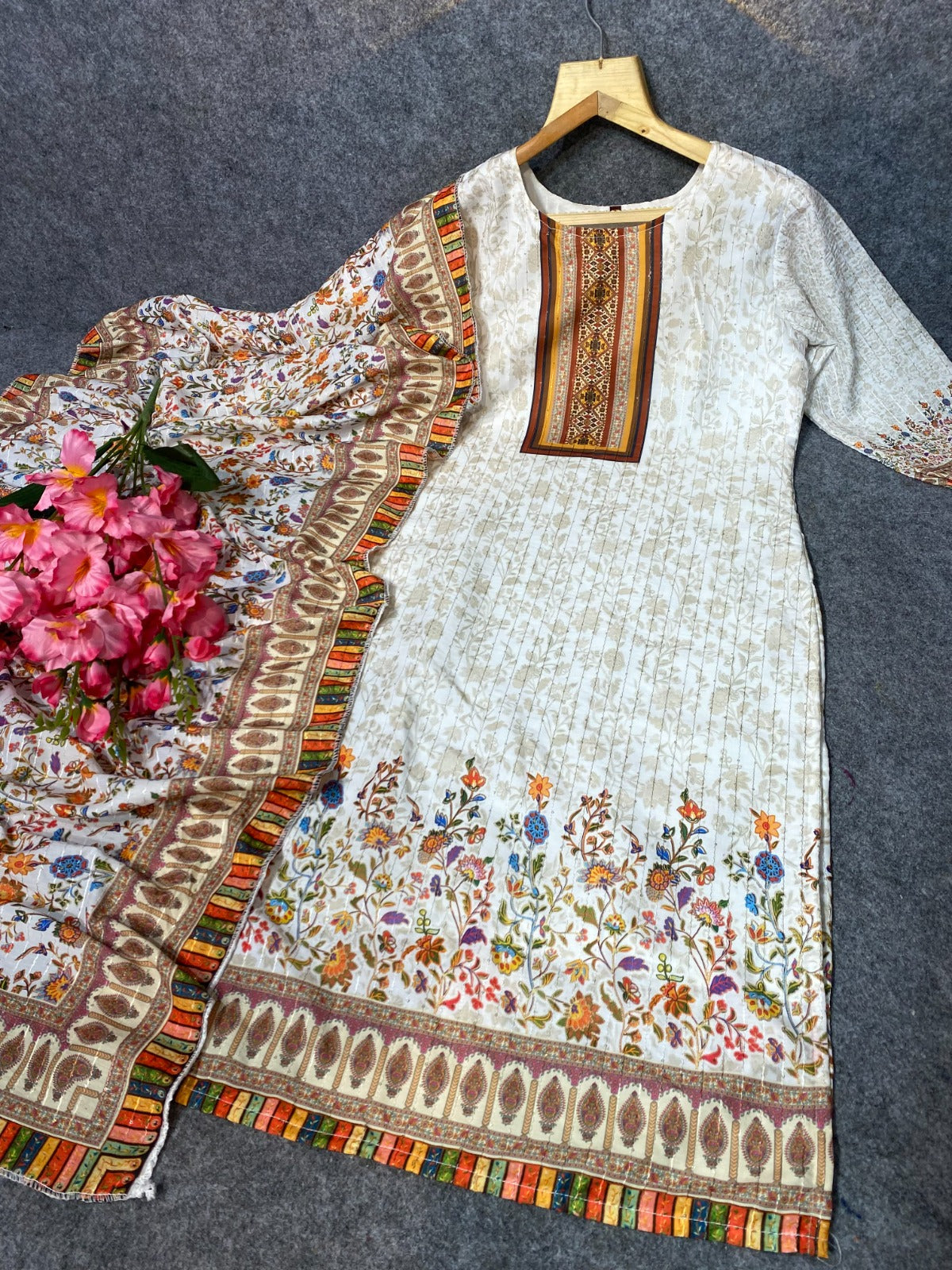 Extremely Soft & Comfortable Summer Kurti With Big Dupatta