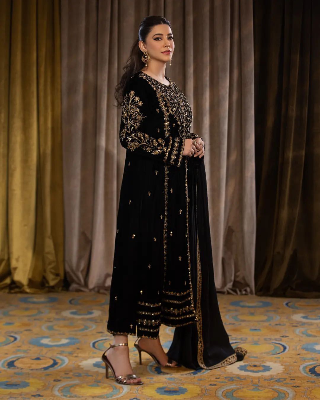 Extremely Beautiful Pakistani Velvet Suit