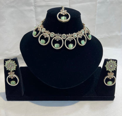 Super Duper Lightweight & Stylish choker Set
