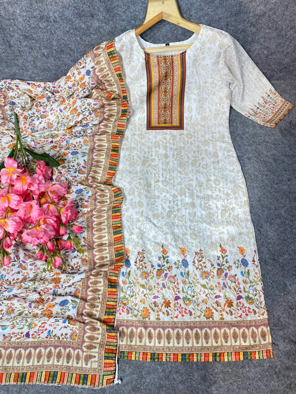 Extremely Soft & Comfortable Summer Kurti With Big Dupatta