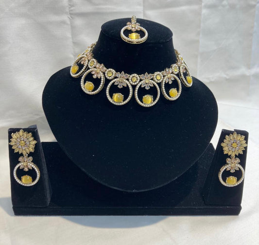 Super Duper Lightweight & Stylish choker Set