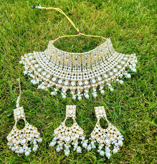 High-End Bridal Set With Real Stones