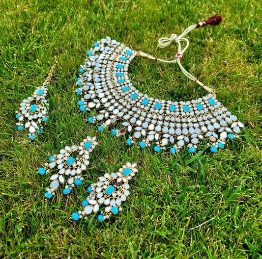 Bridal High Quality Designer Set With Hyro Beads & Monalisa Stones. image 3