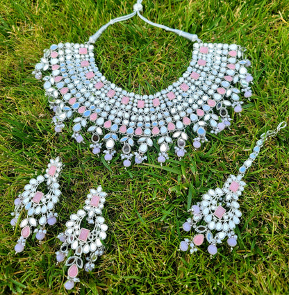 Bridal High Quality Designer Set With Hyro Beads & Monalisa Stones.
